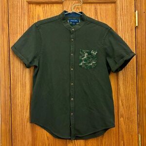 Zara Men slim fit collarless polo, Camo print pocket Size XL (fits M/L/slim XL)